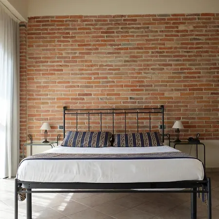 Hotell Le Botti Guarene
