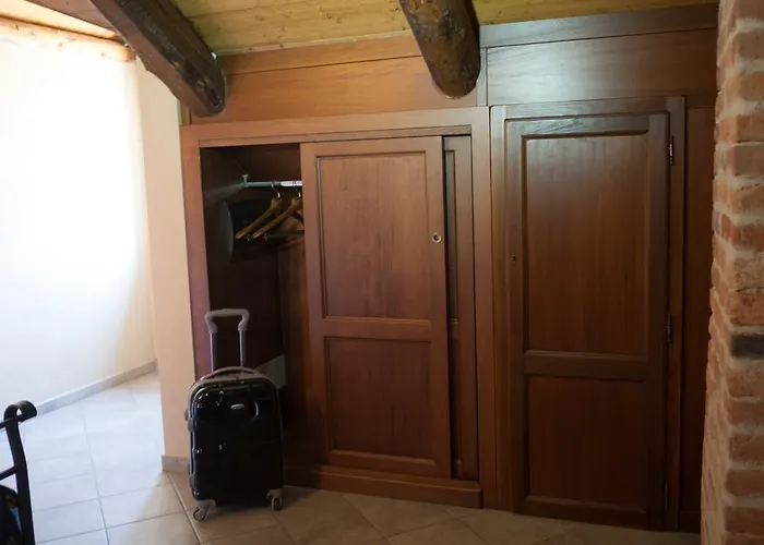 Otel Le Botti Guarene