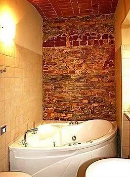 Le Botti 3* גווארנה