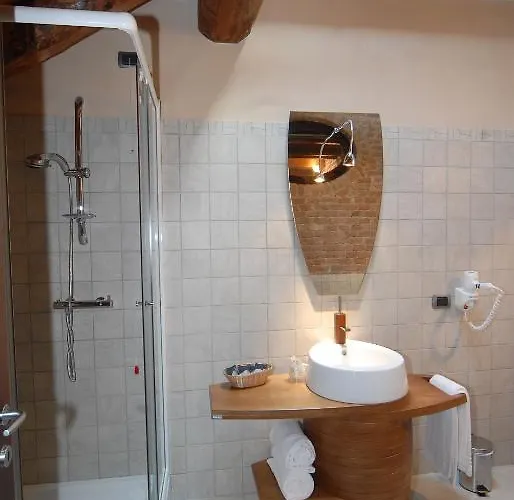 Le Botti 3* גווארנה